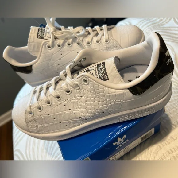 adidas Originals Shoes Nwt Adidas Stan Smithj Originals
